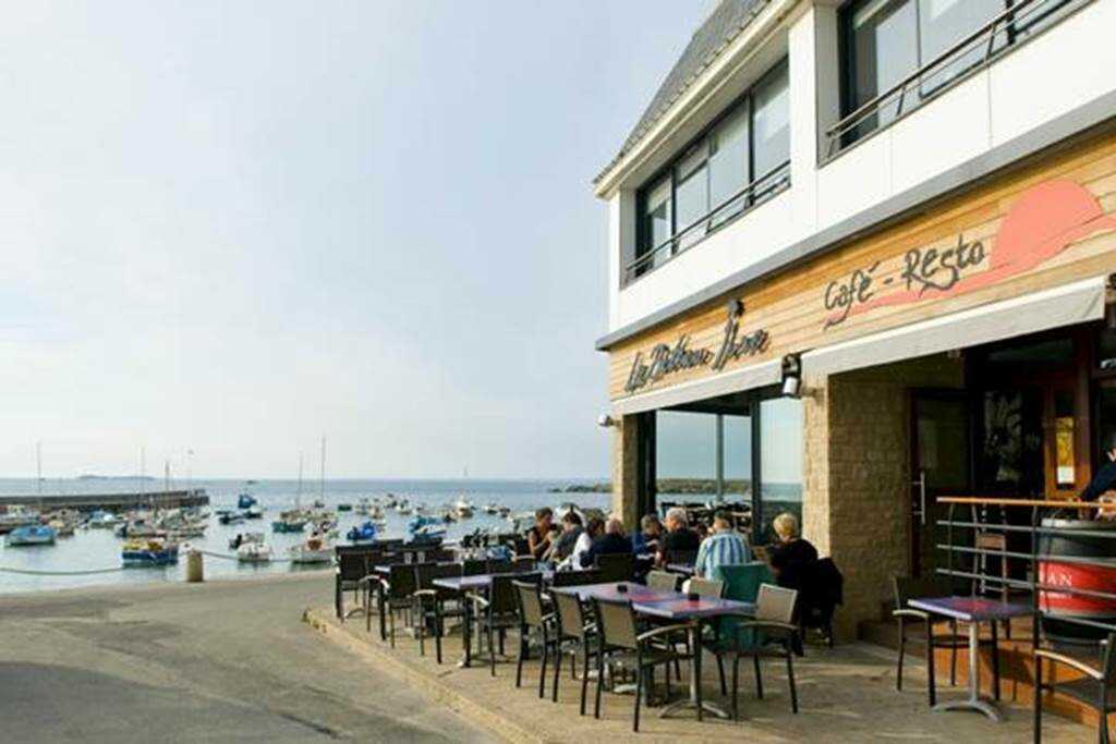 Bars, Cuisine traditionnelle, Fruits de mer à ST PIERRE QUIBERON | Bar ...